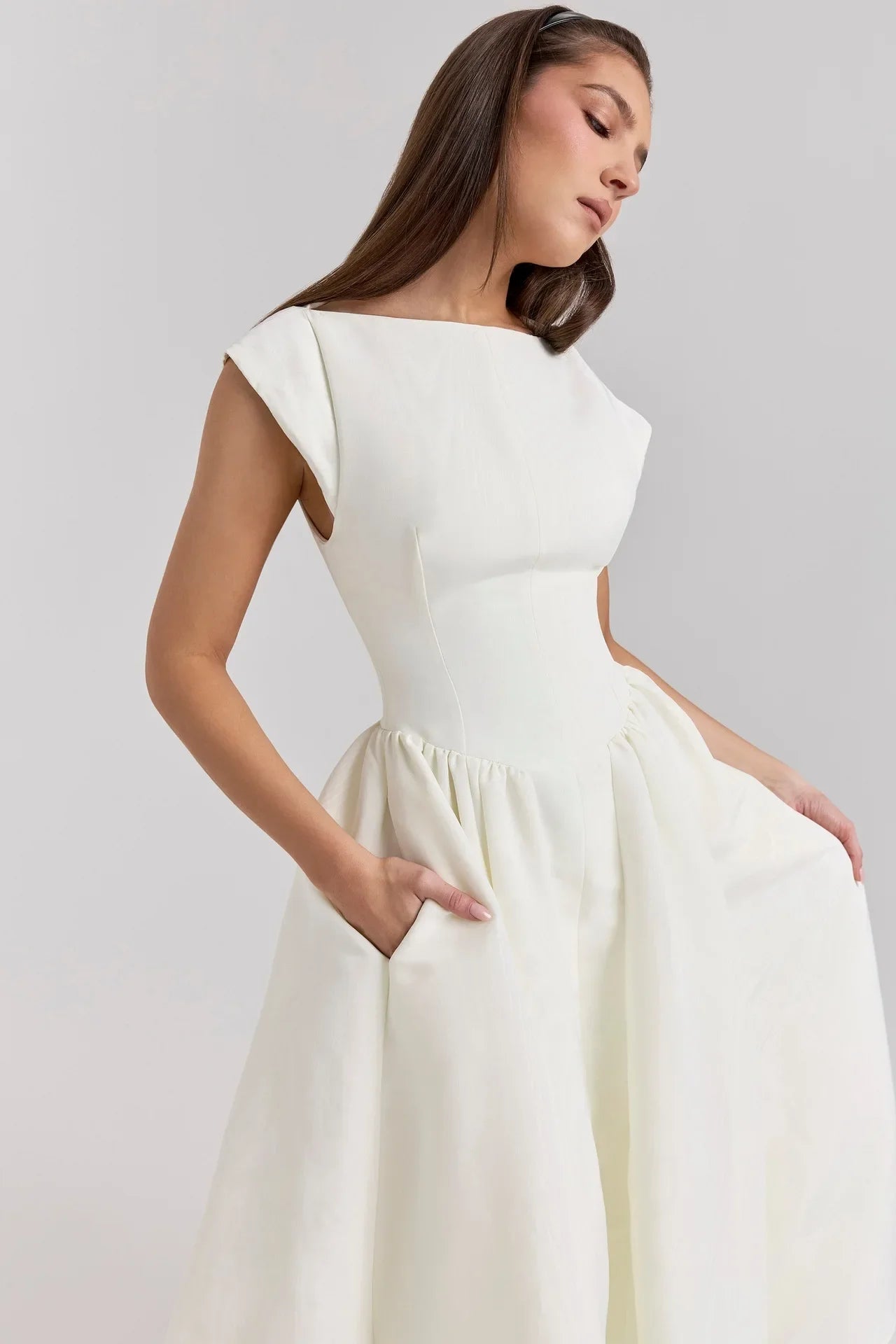 🌿 Abito Elegante in Seta Naturale - Scollatura a Goccia & Stile Retrò Romantico