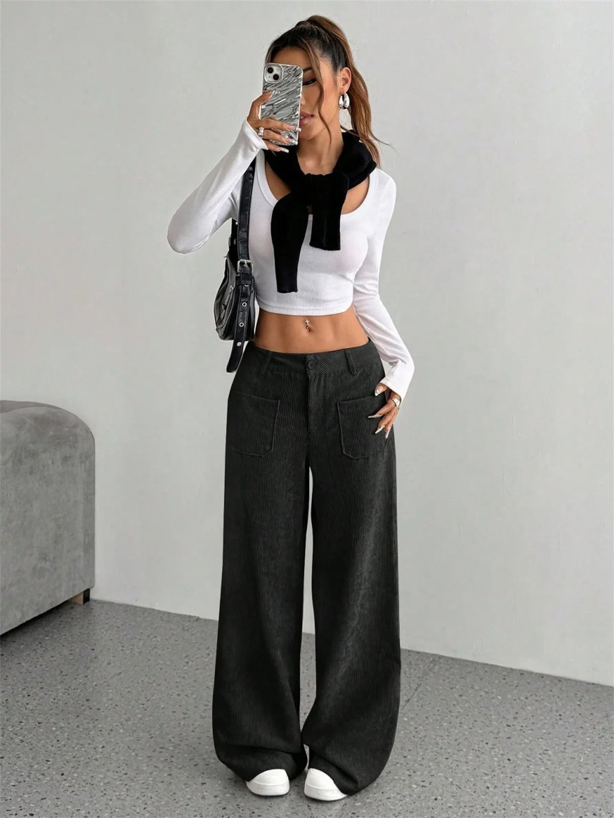 Pantaloni Donna a Vita Alta in Velluto a Coste – Comfort Chic per le Giornate Invernali