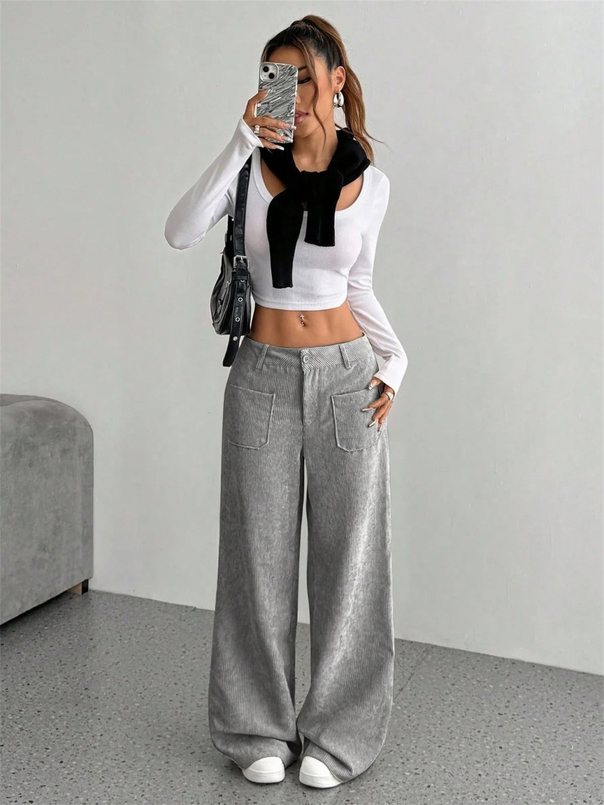 Pantaloni Donna a Vita Alta in Velluto a Coste – Comfort Chic per le Giornate Invernali
