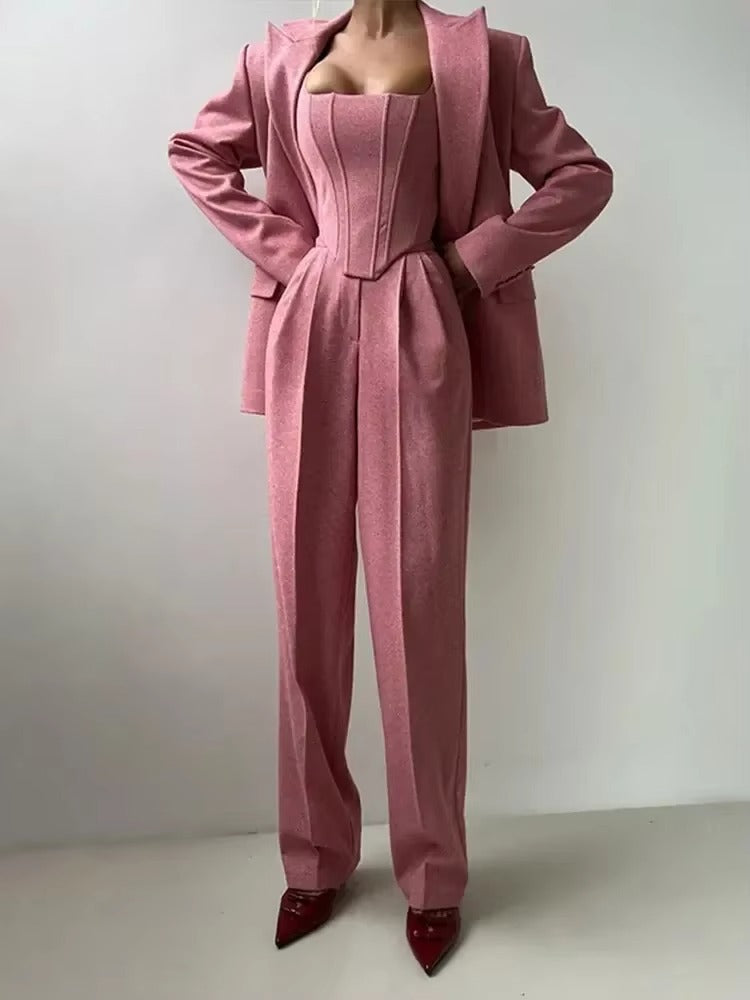 Tuta Tailleur “Charme Urbano” – 3 Pezzi Eleganza Solida