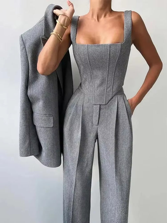 Tuta Tailleur “Charme Urbano” – 3 Pezzi Eleganza Solida